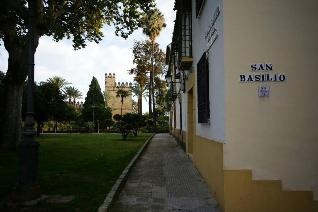 קורדובה Calle San Basilio - Patios. Aparcamiento Gratis מראה חיצוני תמונה